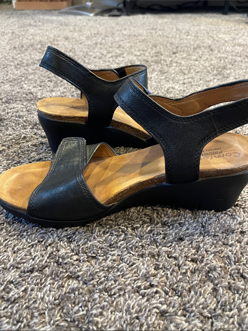 Comfortiva Black Leather Slingback Wedge Sandals